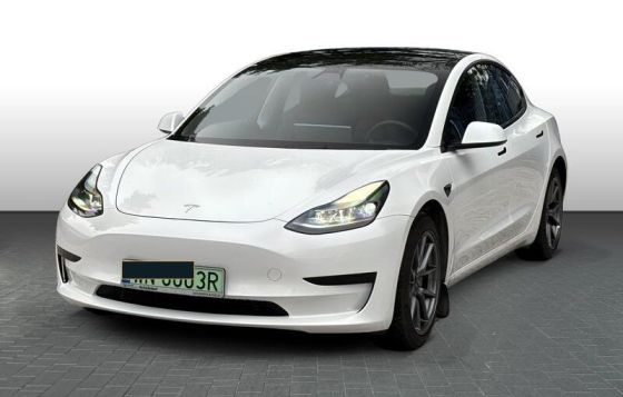 Tesla Model 3 – auto używane w najmie