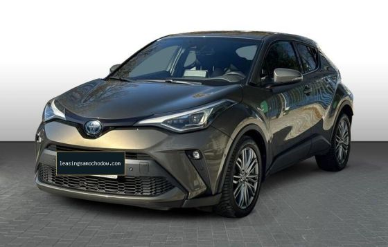 Toyota C-HR – auto używane w najmie